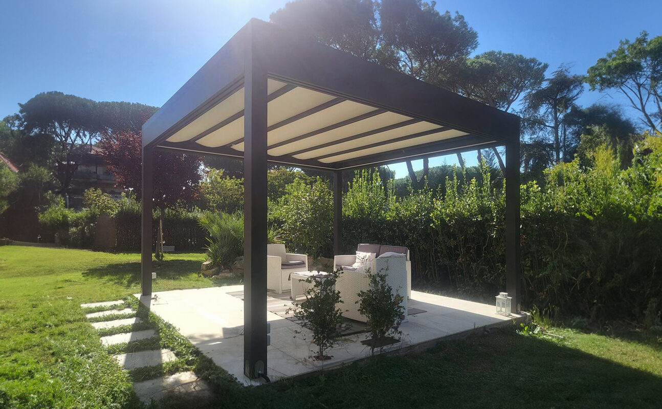 Thermogreen Pergola im Aargau – moderne Überdachungslösung für Garten und Terrasse
