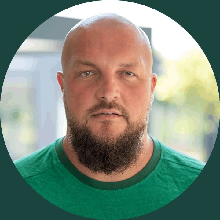 Portrait von Tomas Zuralski, Monteur der Thermogreen AG.