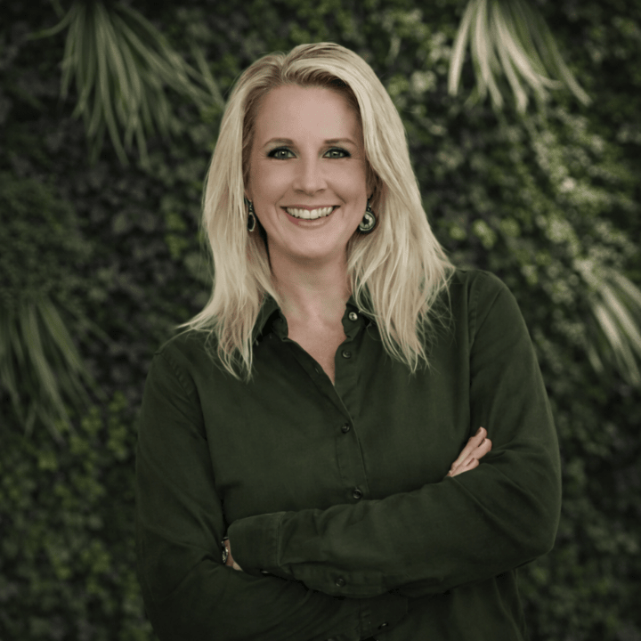 Portrait von Manuela Kühne, Verantwortliche für HR und Finanzen der Thermogreen AG.