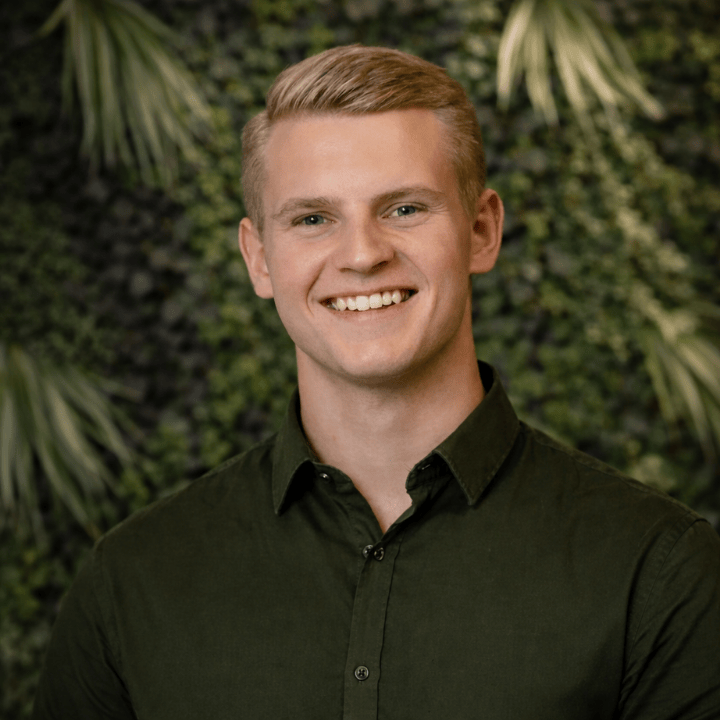 Projektberater Xander Ching von Thermogreen im Kompetenzzentrum Oberglatt