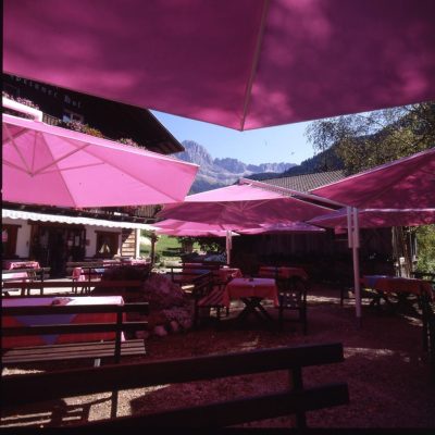 Thermogreen Sonnenschirme für Gastronomie Bergrestaurant mit Thermogreen Shirmen